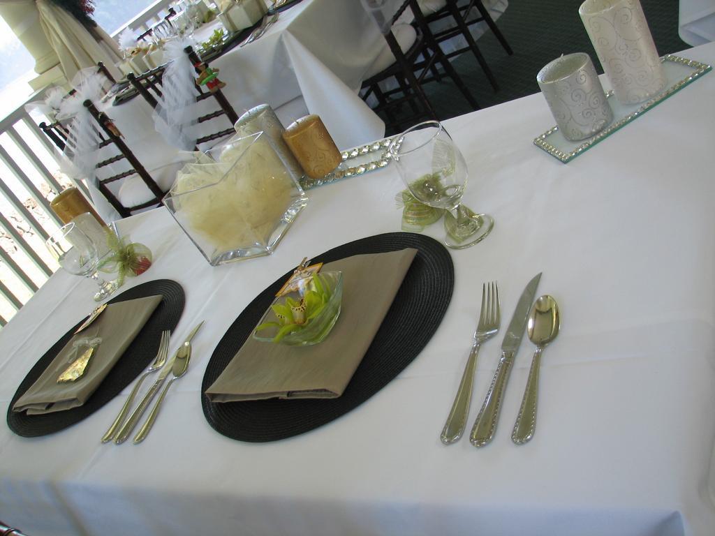 The Palms Cliff House Inn Honomu Exterior photo
