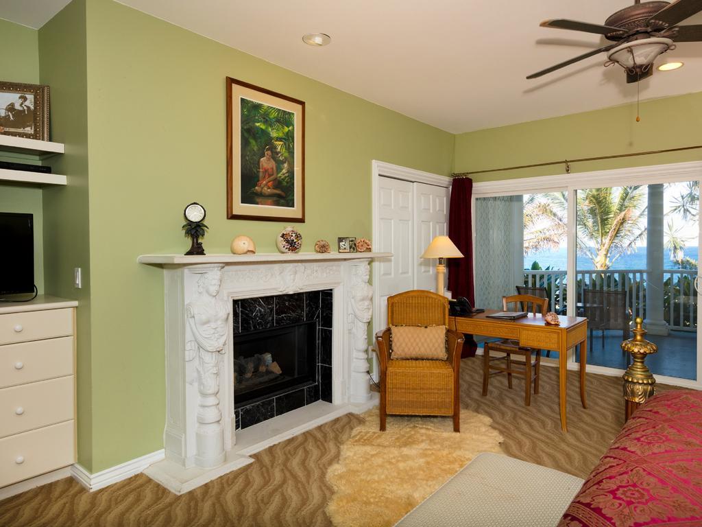 The Palms Cliff House Inn Honomu Exterior photo